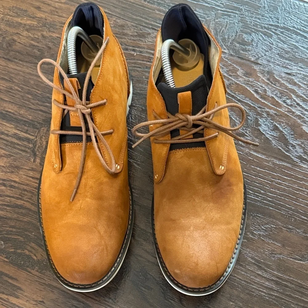 Like New Kenneth Cole Brown Leather Chukka Boots